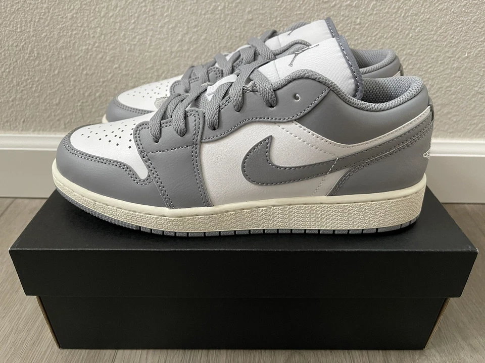 Nike Air Jordan 1 Low Vintage Gris (GS) Talla 7Y/8.5W 553560-053 NUEVO DS Foto 2 de 4