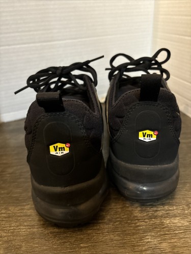 WMNS AIR VAPORMAX PLUS 'TRIPLE BLACK' TAGLIA 10,5 DH1063-001 - Foto 4 di 6