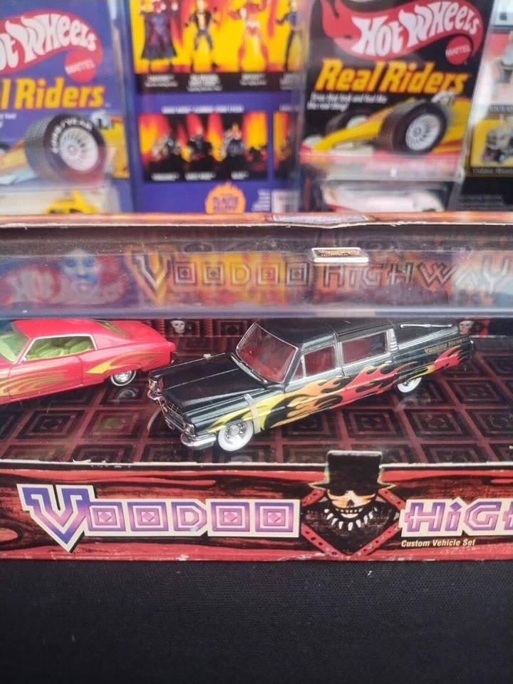 Juego Hot Wheels "VooDoo Highway" - Monte Carlo Lowrider años 70, coche fúnebre - 1999 Foto 4 de 4