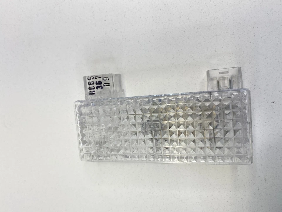 Lámpara de luz de cortesía interior guantera Mercedes-Benz R350 2006-2012 A2038201801 Foto 4 de 4