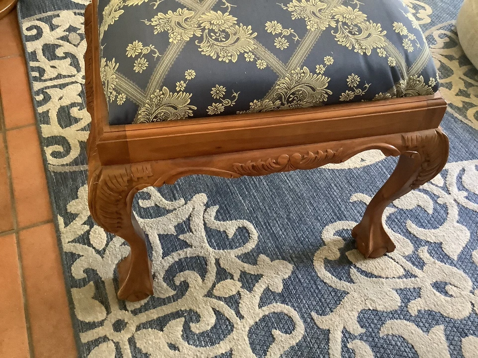 Chippendale Style Carved  Wood Ottoman - Image 3 of 4