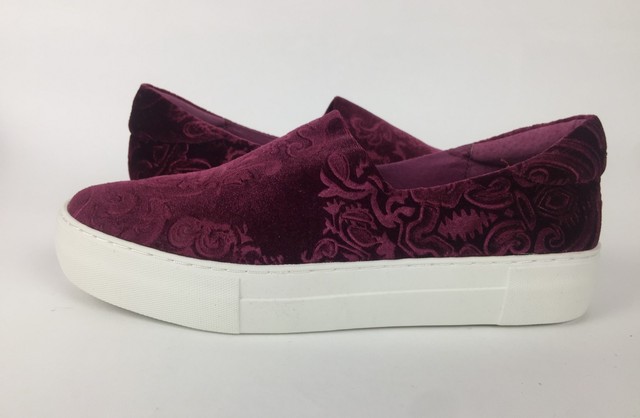 j slides nyc sneakers