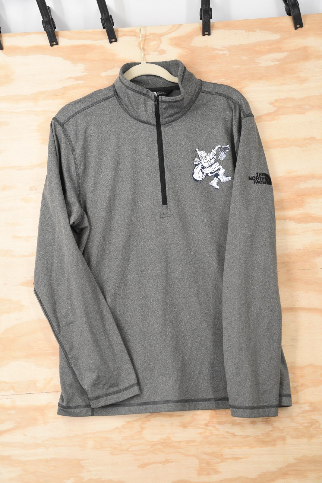 The North Face RARE!! Dunking Santa Tech 1/4-Zip Fleece  Mens L - NF0A3LHB image 10