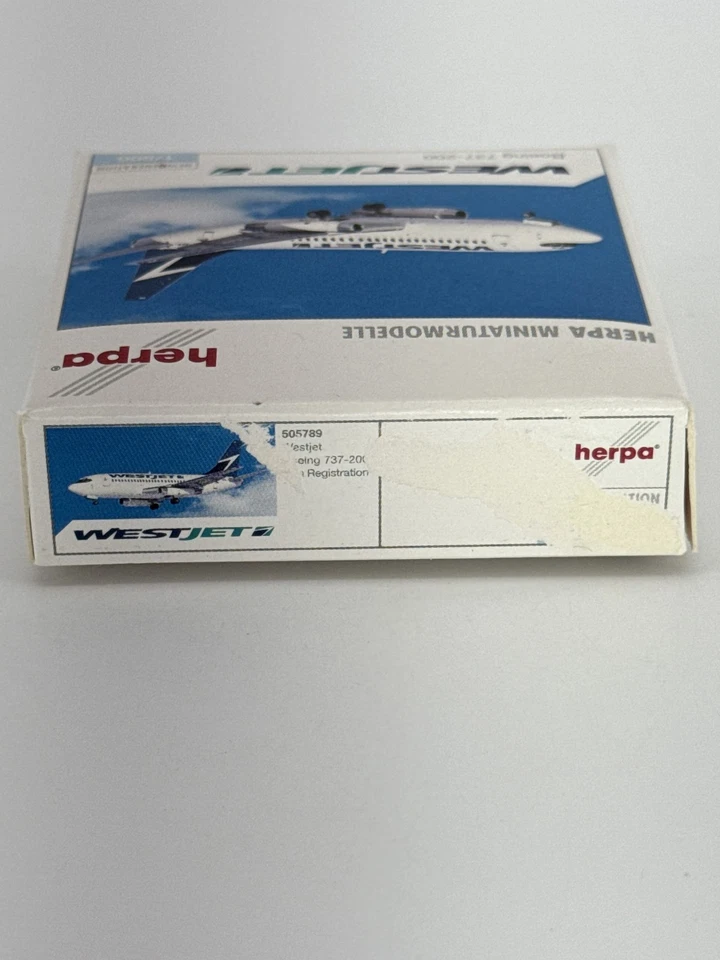 Herpa Wings WestJet Boeing 737-200 1:500 Diecast Model Airplane 505789 - Image 4 of 4