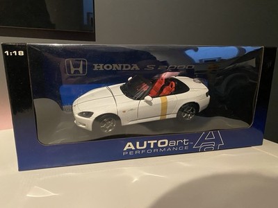 AutoArt Honda S2000 LHD 1:18 weiss OVP
