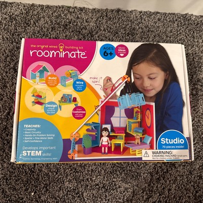 Roominate 70 Piece Studio Wired Building Kit STEM Learning Skill Toy