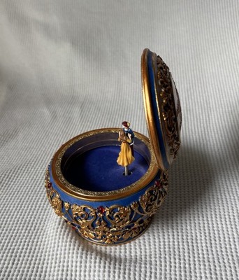 Romeo & Juliet San Francisco Music Box Company Hinged Trinket