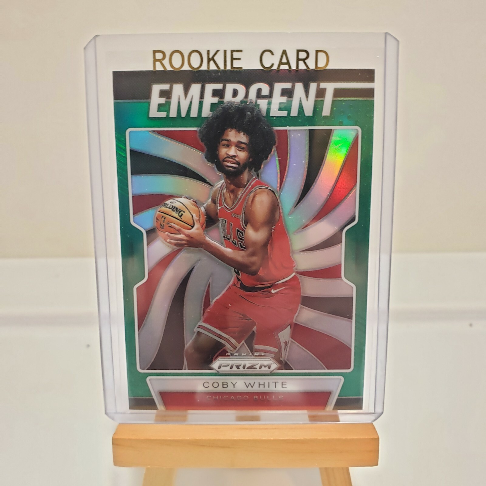 2019-20 Panini Prizm Coby White Green Prizm EMERGENT Rookie Bulls #1