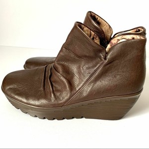 skechers parallel universe