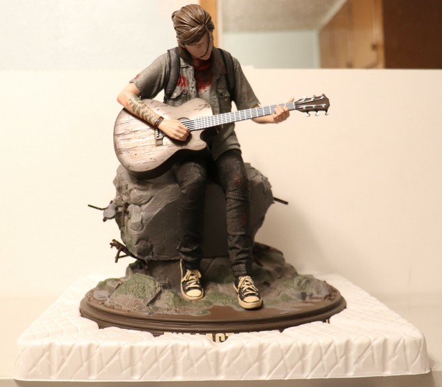 Last Of Us Collectors Edition Statue
