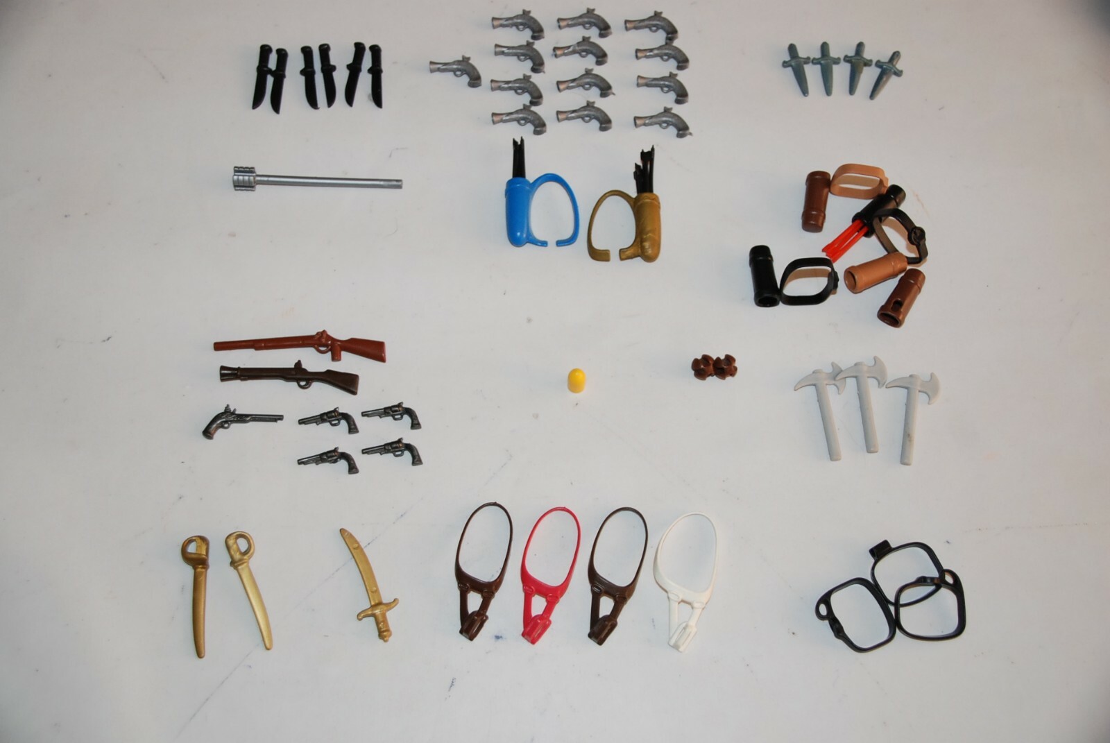 Playmobil puñal pistola carcaj arma bala hacha cañon espada cinto cinturon indio