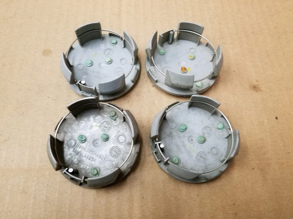 Lexus OEM 2006 2007 2008 IS250 IS350 Juego Tapa Central Plateada Buje Cubierta Antipolvo PC+ABS Foto 2 de 2