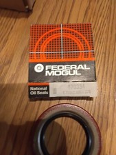 NOS NATIONAL FEDERAL-MOGUL OIL SEALS 470328