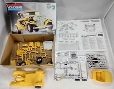 1991 Monogram 2718 1/24 Scale '32 Ford Roadster Street Rod Plastic Model Kit