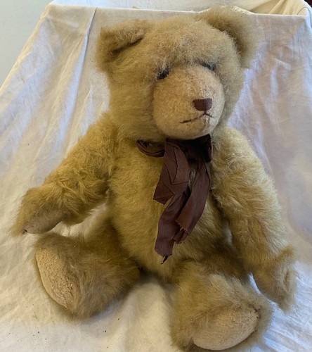 Artist Kathleen Wallace Stier Jointed~Large 17” Gold Mohair growler teddy bear