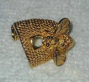 Authentic Vintage Bumblebee Bee Hive Brooch Pin Gold Plated Tiny Small 6/8”