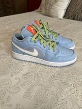 NIKE Air Jordan 1 Low SE Stitch Psychic Blue DO8227-400 SIZE 6Y - MINT