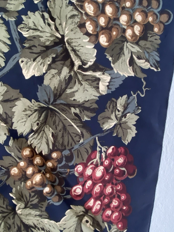 ECHO Bufanda Mujer Seda Negra Estampada Uva 32"/30" BUEN ESTADO Foto 3 de 4