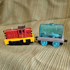 Thomas and Friends Adventures Talking Shark Escape Salty w/ Shark Car - Diecast