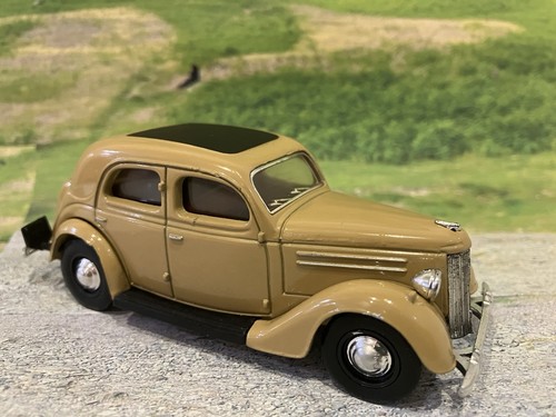Matchbox Dinky DY5-C 1950 Ford V8 Pilot Saddlewood Boxed - Picture 11 of 24