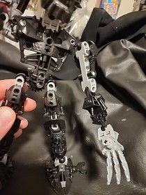 LEGO BIONICLE: Toa Nuparu Inika 8729 Figure Incomplete w/Canister