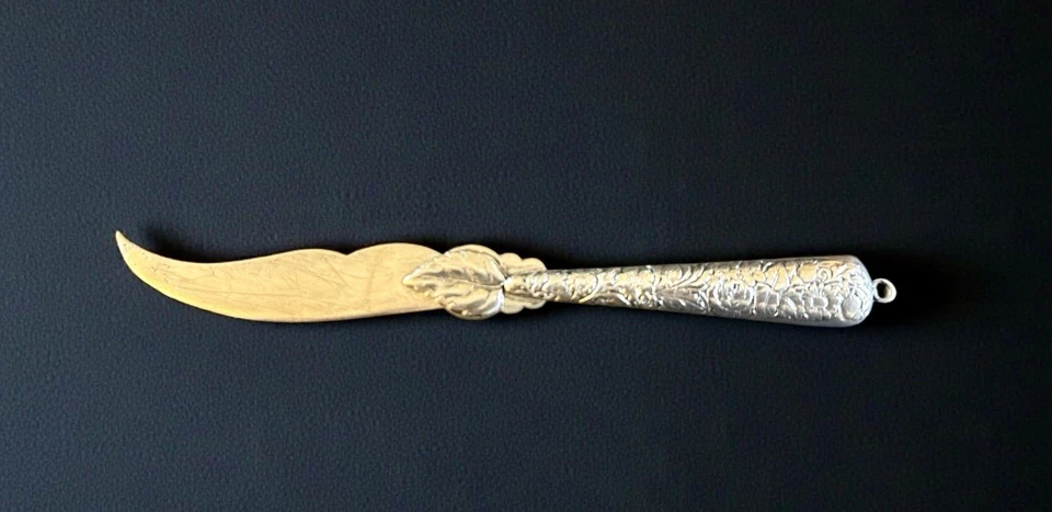 ANTIGUO CUCHILLO DE PESCADO ESTERLINA o cuchillo de mantequilla? FIRMADO 4,5 pulgadas de largo! Foto 4 de 4