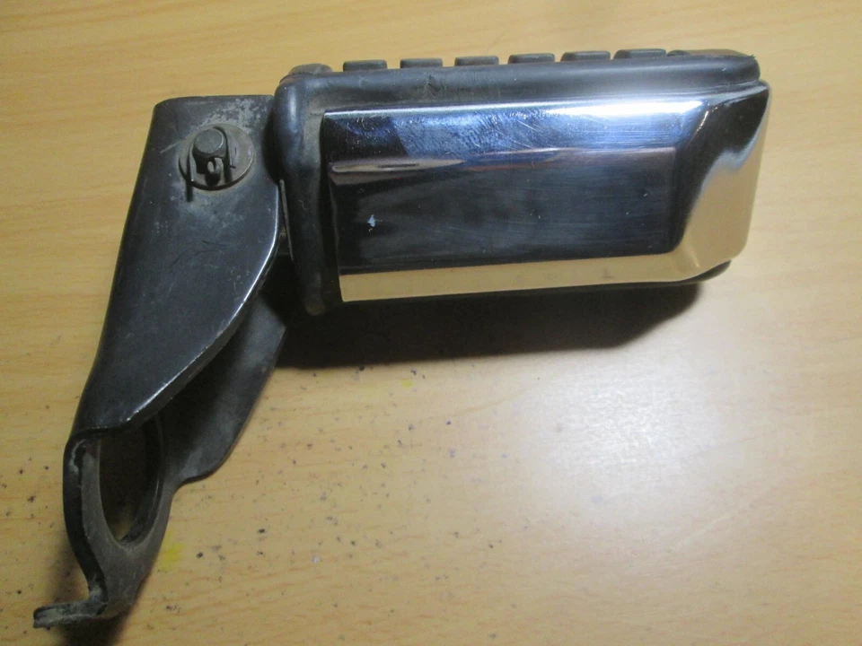 Honda 1983 CB1000C CUSTOM RIGHT REAR PILLION PEG 50700-MG1-000 TIDY - Image 2 of 4