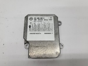 VW Polo 9N2 - Airbagsteuergerät Airbag Steuergerät 1C0909605K (64)