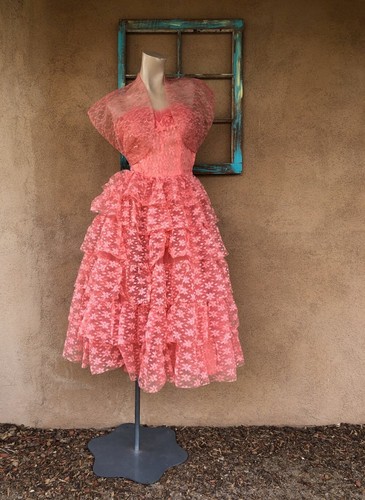 Vintage 50er Jahre rosa Spitzenkleid trägerlos mit Bolero Jacke Gr. xS W24