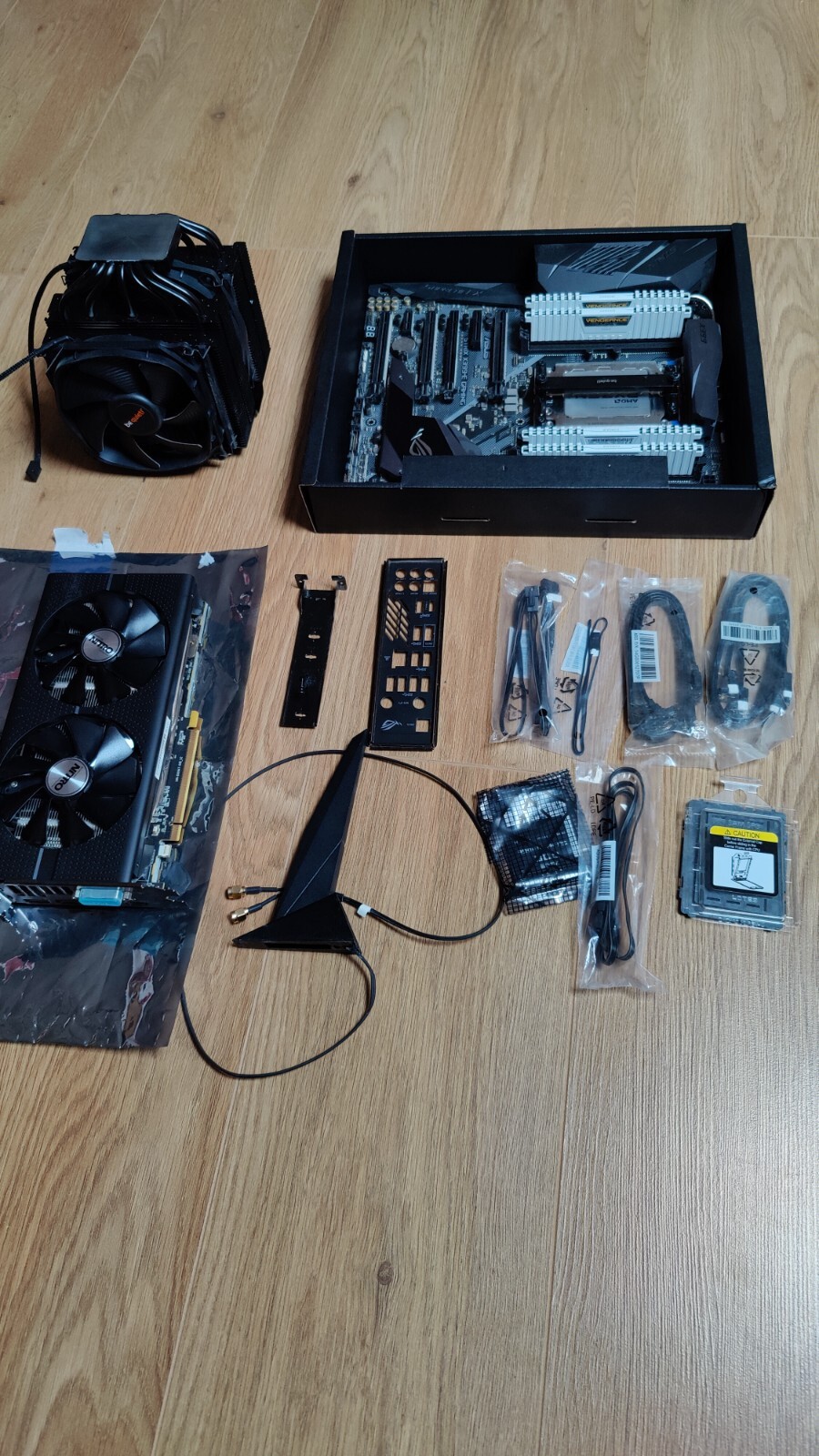 RYZEN THREADRIPPER 2920X ROG STRIX X399E GAMING 32GB RAM 500GB M.2