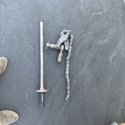 RIDGID 32900 Model 246 Soil Pipe Cutter, 1-1/2-inch to 6-inch Chain Pipe Cutter - Picture 2 of 14