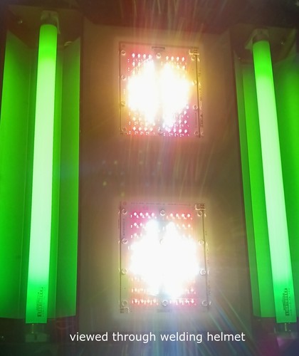 *BEST* California Lightworks Solar Storm 440 commercial LED plus UVB grow light