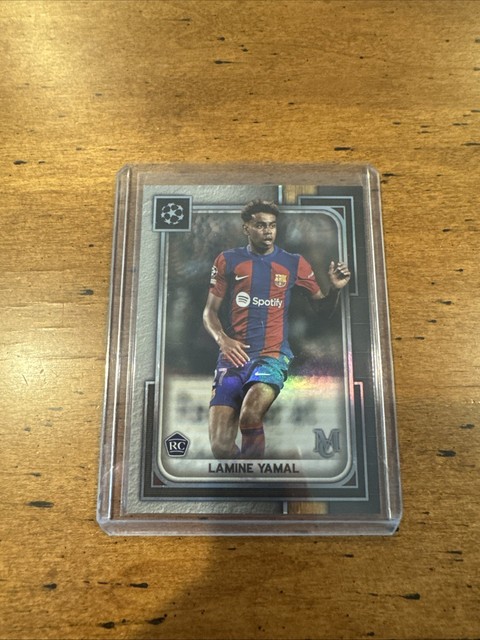 2023-24 Topps Museum Collection UEFA Champions League - Lamine Yamal #14 RC