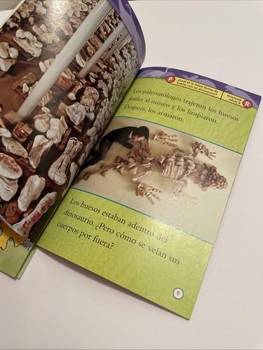 Scholastic Level 1 PB Books X2 Spanish Espanol Perro Dinosaurios - Picture 3 of 3