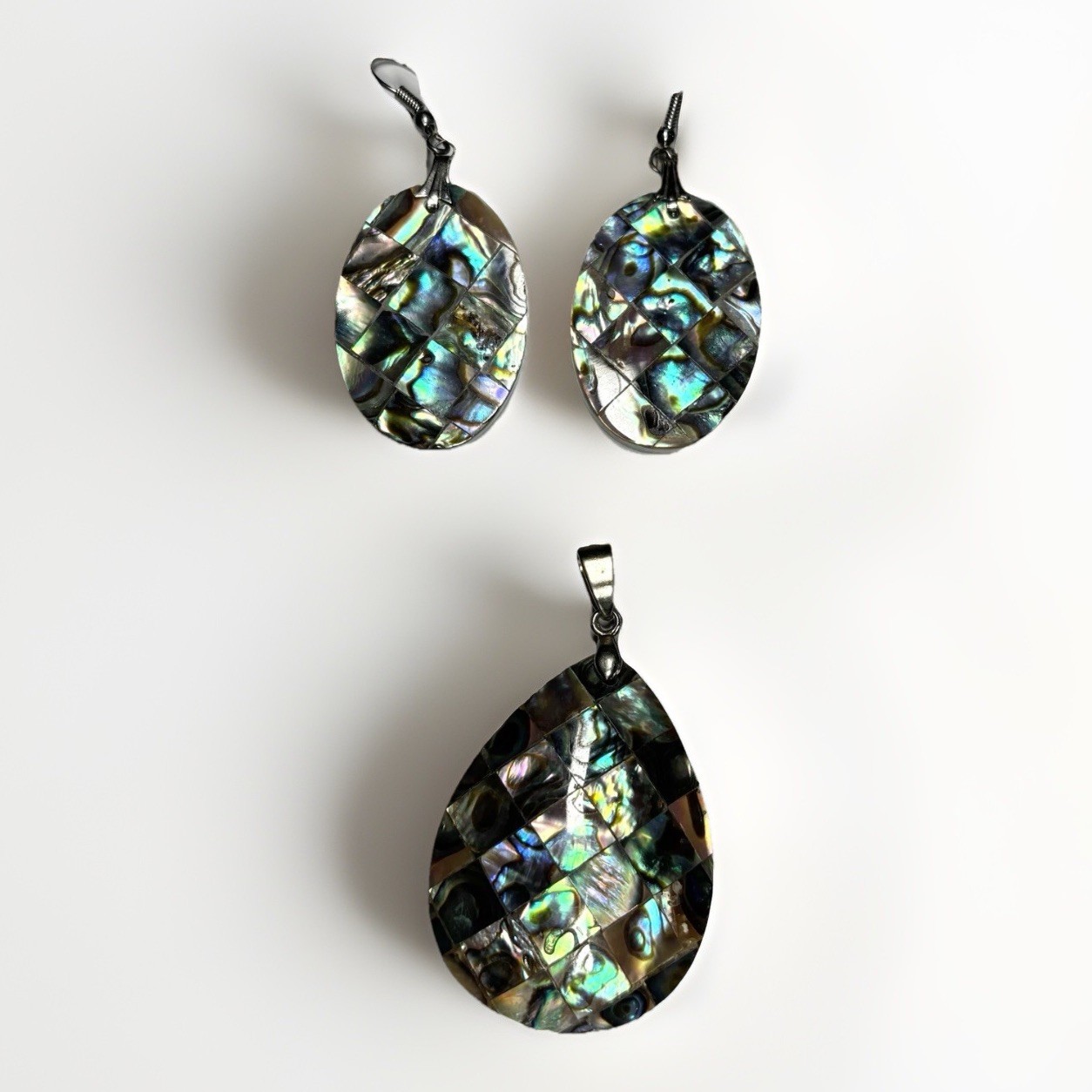 Abalone Shell Patchwork Pendant 18kgp Xp with Mat… - image 1