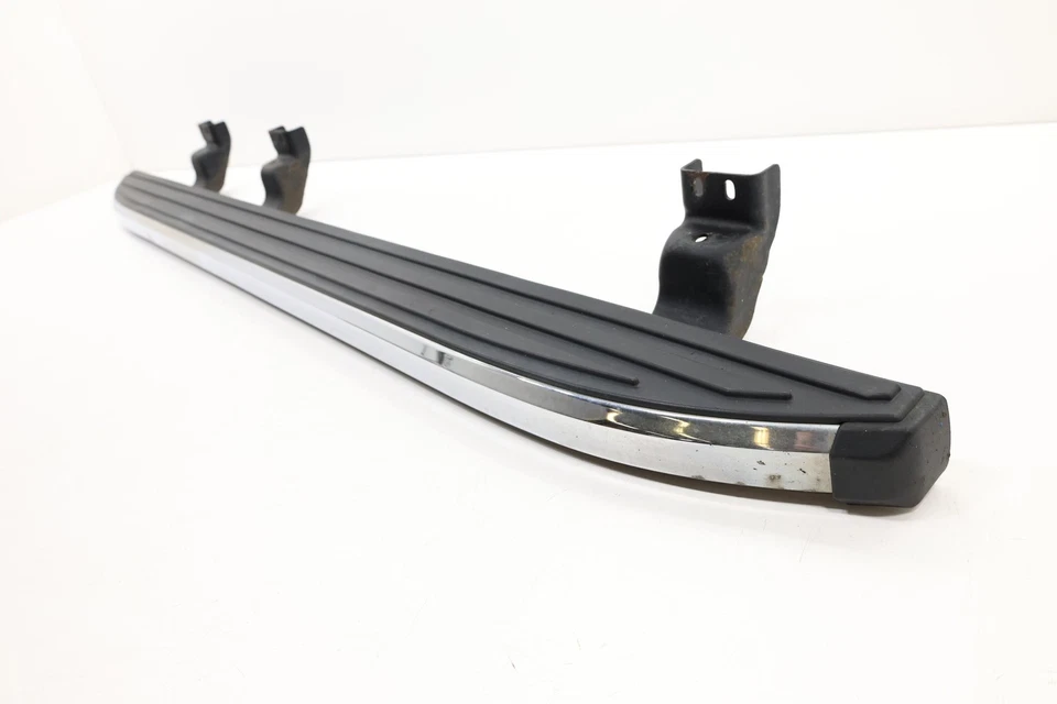 Nissan Pathfinder 2018-2020 lado derecho estribo OEM Foto 4 de 4