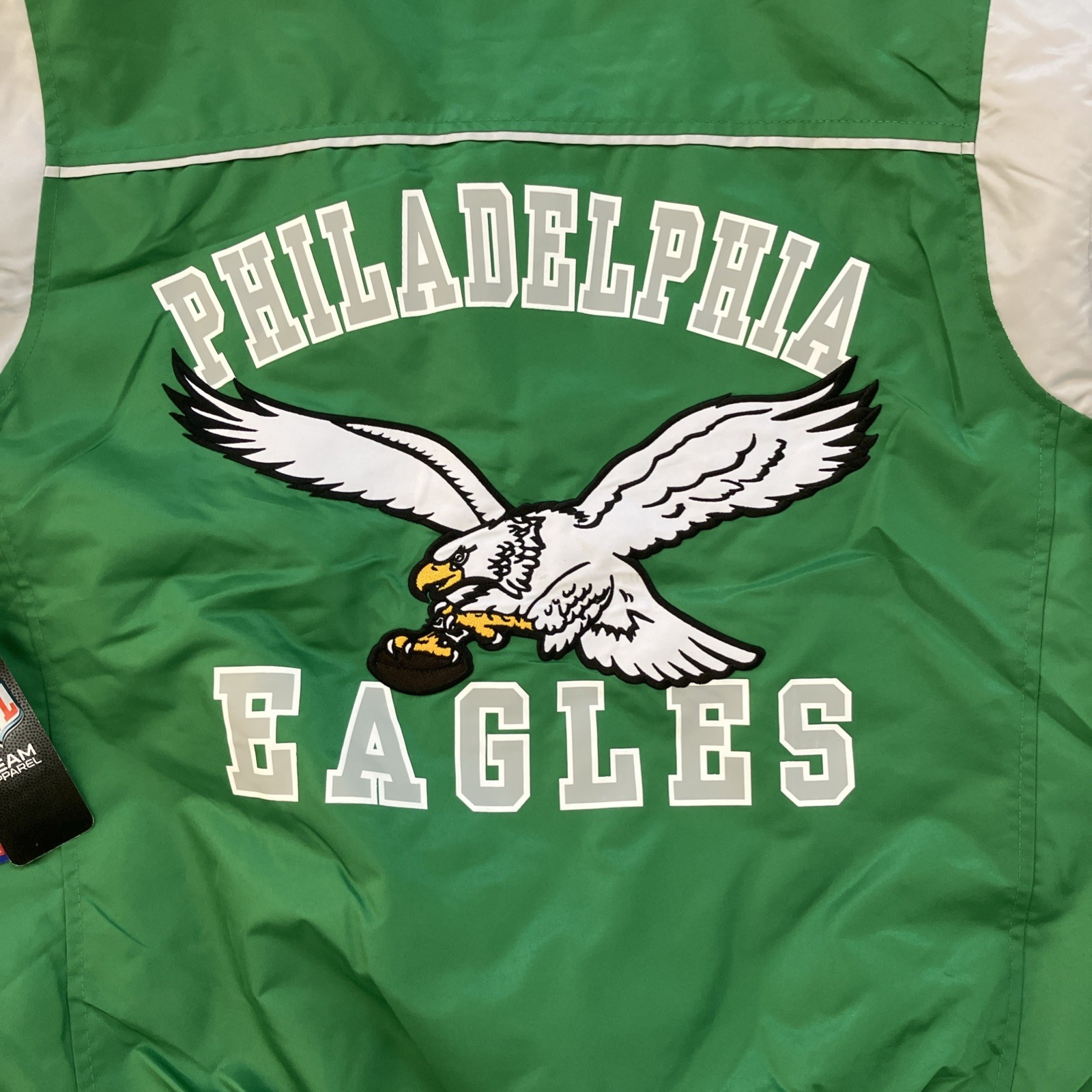 NWT Men’s NFL Philadelphia Eagles Kelly Green Satin Jacket Size XL