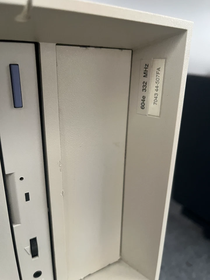 IBM AIX RS/6000 Model 140 43p PowerPC 604e 332MHz - Bild 3 von 3