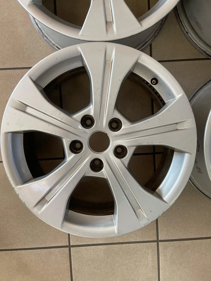 17 Zoll Renault original Felgen 403000051R 7Jx17 ET49 für Megane - Bild 2 von 4