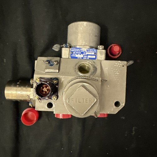 Valve-Nose Wheel Brake; MPN 39-047; S/N 711A; SERVICEABLE - Foto 4 di 12