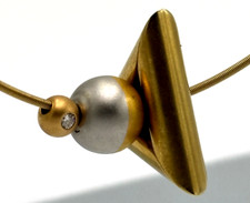 NIESSING Schnur Brillant Kugel, Kugel und Dreieck Anhänger 18K/0,750 Gold