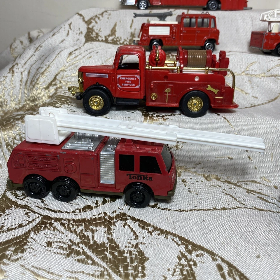 De colección Tootsie Road Champs Majorette Micro Máquinas Tonka Lote 17 Años 70 Camión de Bomberos Años 90 Foto 2 de 4