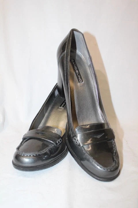 Bandolino patent leather loafers 2025