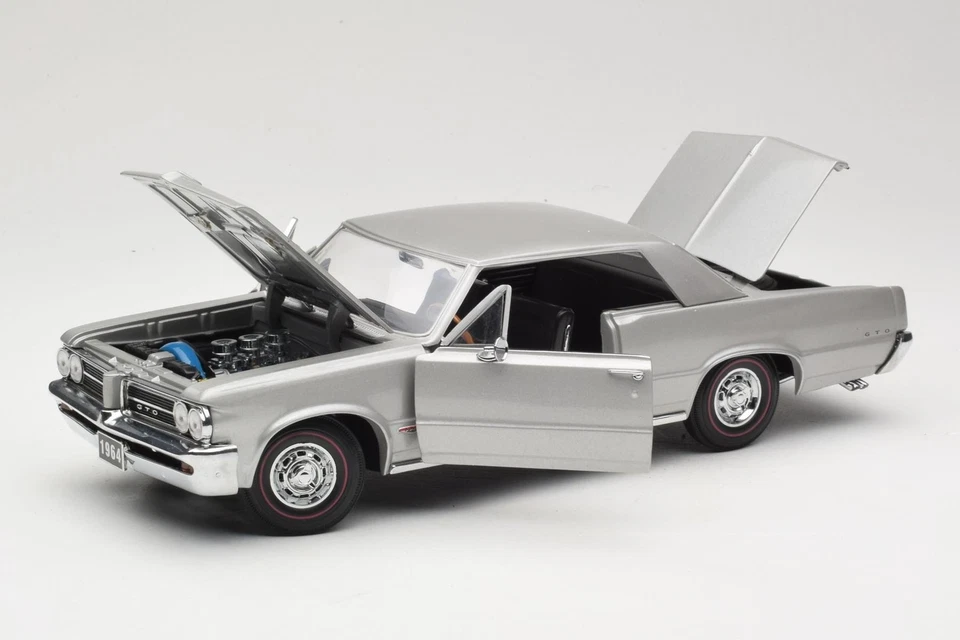 1821 Pontiac GTO Silver Sun Star 1/18 - Imagem 2 de 4