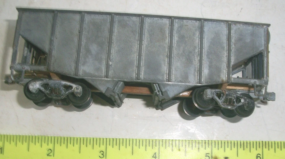 老式 2 Bay Hopper 黄铜带士兵接头、弹簧卡车、固定关节耦合器 — 第 2/4 张图片