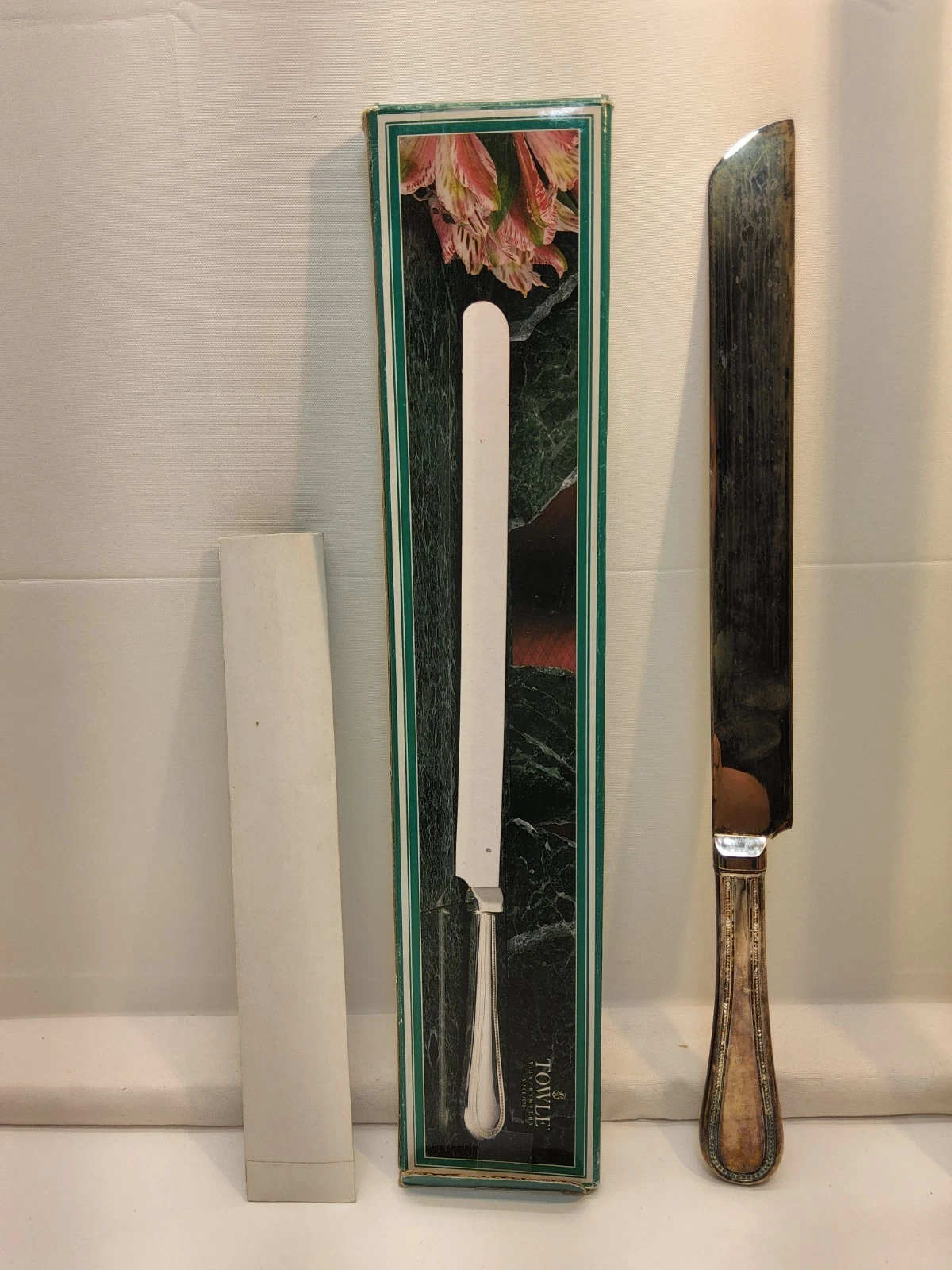 Vintage Towle Silver Plate Cake Knife 14" Serrated Serving Knife w/ Box