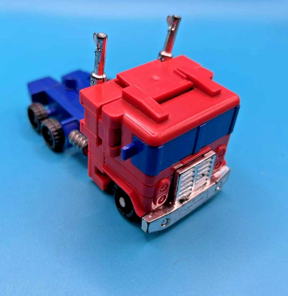 Transformers G1 Optimus Prime Figure BOOTLEG KO Dime Store Toy 1980s - Image 2 of 4