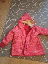 Finkid Wintermantel 128/122/134 Neuwertig Rot Skijacke Mädchen Thermo Kapuze Top