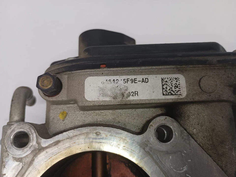 Корпус дроссельной заслонки клапан в сборе от 2006 Ford Five Hundred 12125145 - Изображение 2 из 4