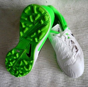 boys nike football trainers
